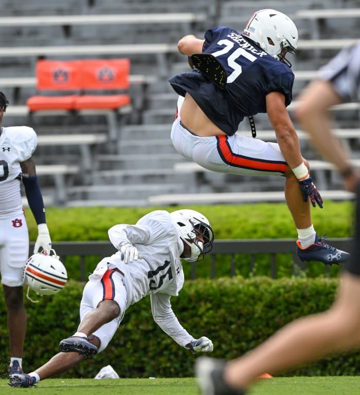 John Samuel Shenker (25)Auburn football scrimmage on Friday, Aug. 19, 2022 in Auburn, Ala. Todd Van Emst/AU Athletics